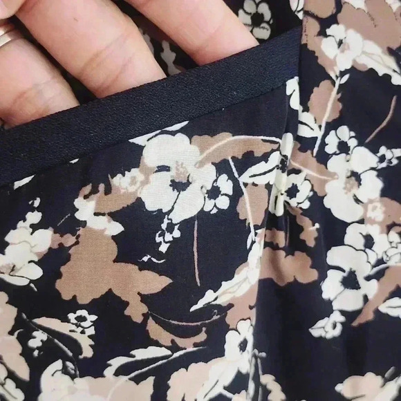 Anthropologie Cartonnier Floral printed Women's Chiffon Pants 6 - Picture 5 of 9